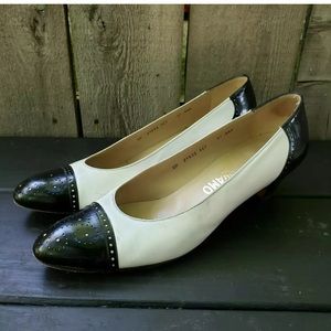 Vintage Salvatore Ferragamo Black White Heels 9.5